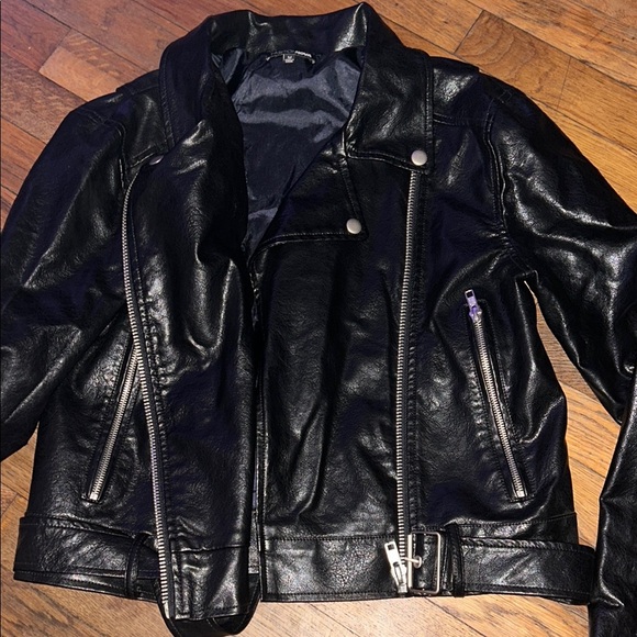 Black Leather Women's Jacket - Picture 6 of 8